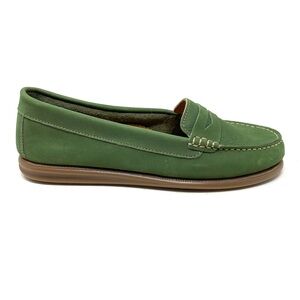 ERIC MICHAEL Emery Green Leather Almond Toe Loafer Flat